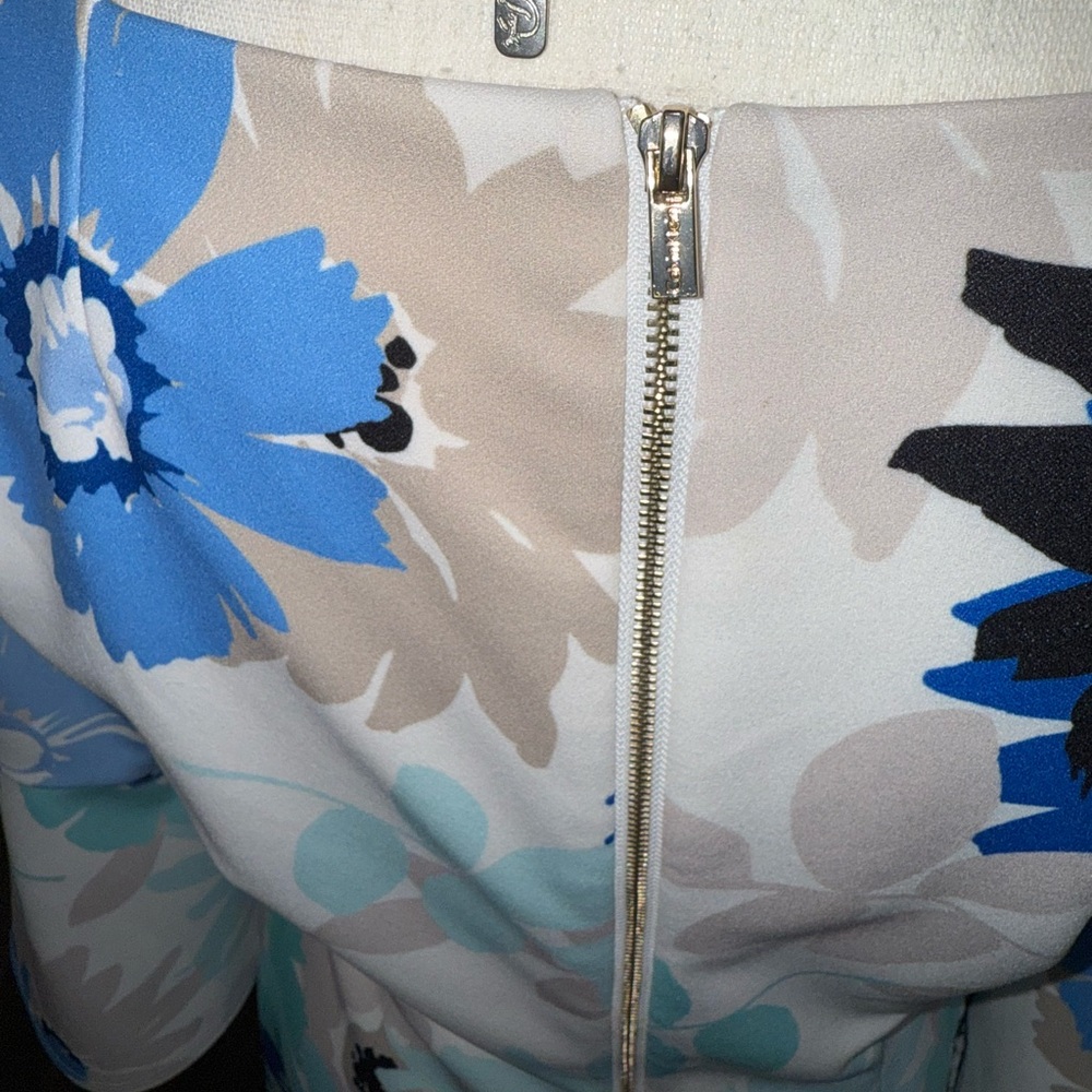 Beautiful Calvin Klein Floral Midi Dress w/ Long Bell Sleeves! - Picture 7 of 8